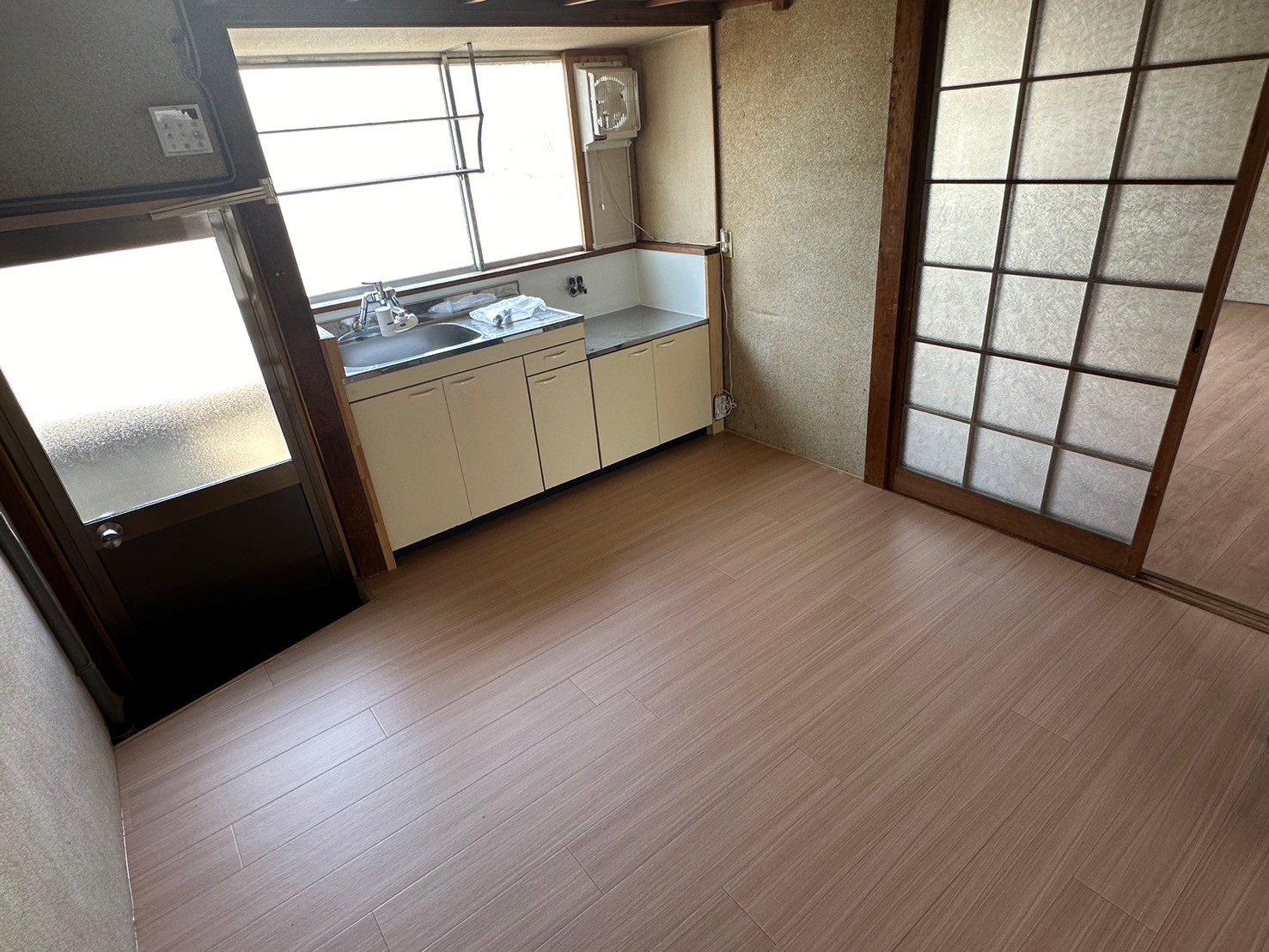 宇高町1丁目3-10貸家のキッチン写真