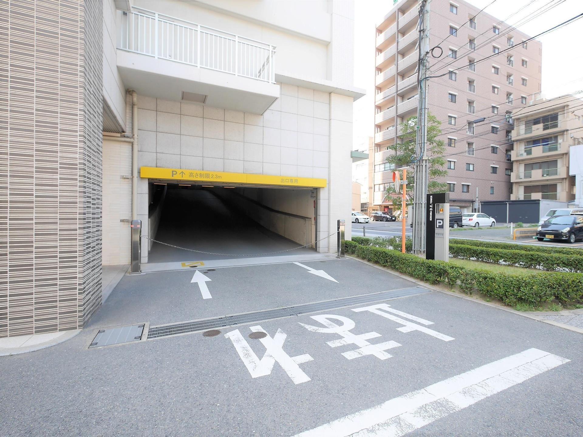 【北九州市小倉北区室町のマンションの駐車場】