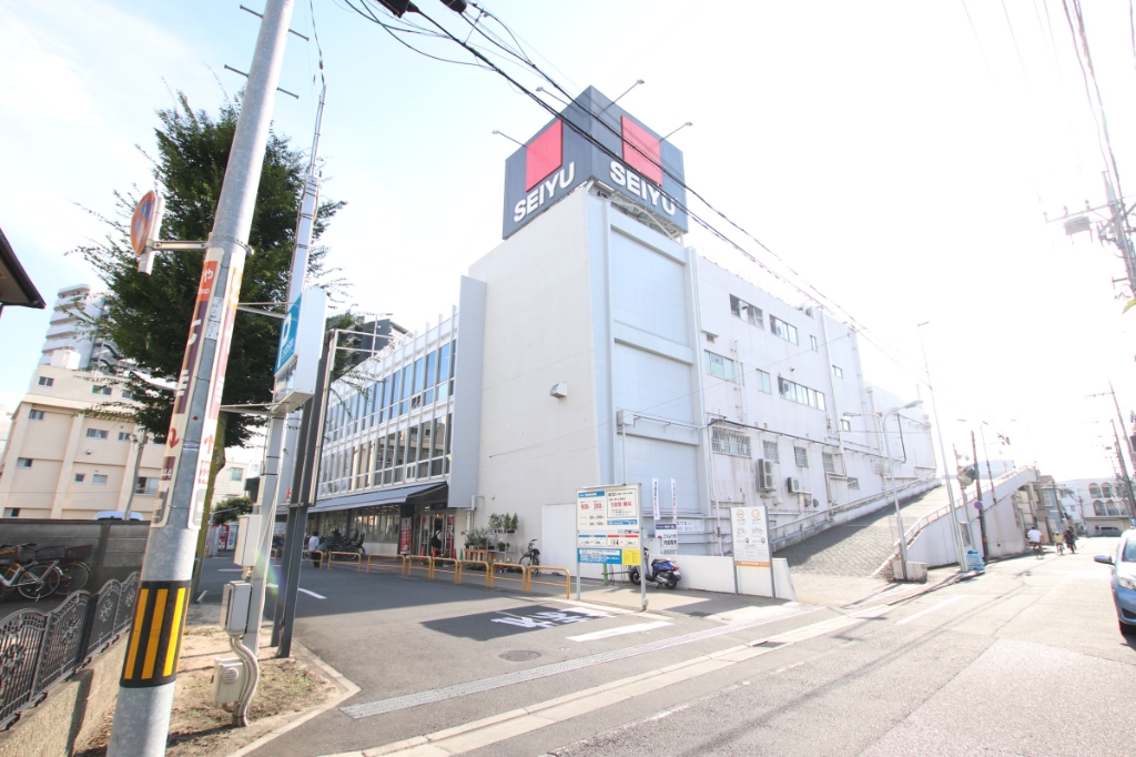 スーパー　西友 蕨店（スーパー）まで422m