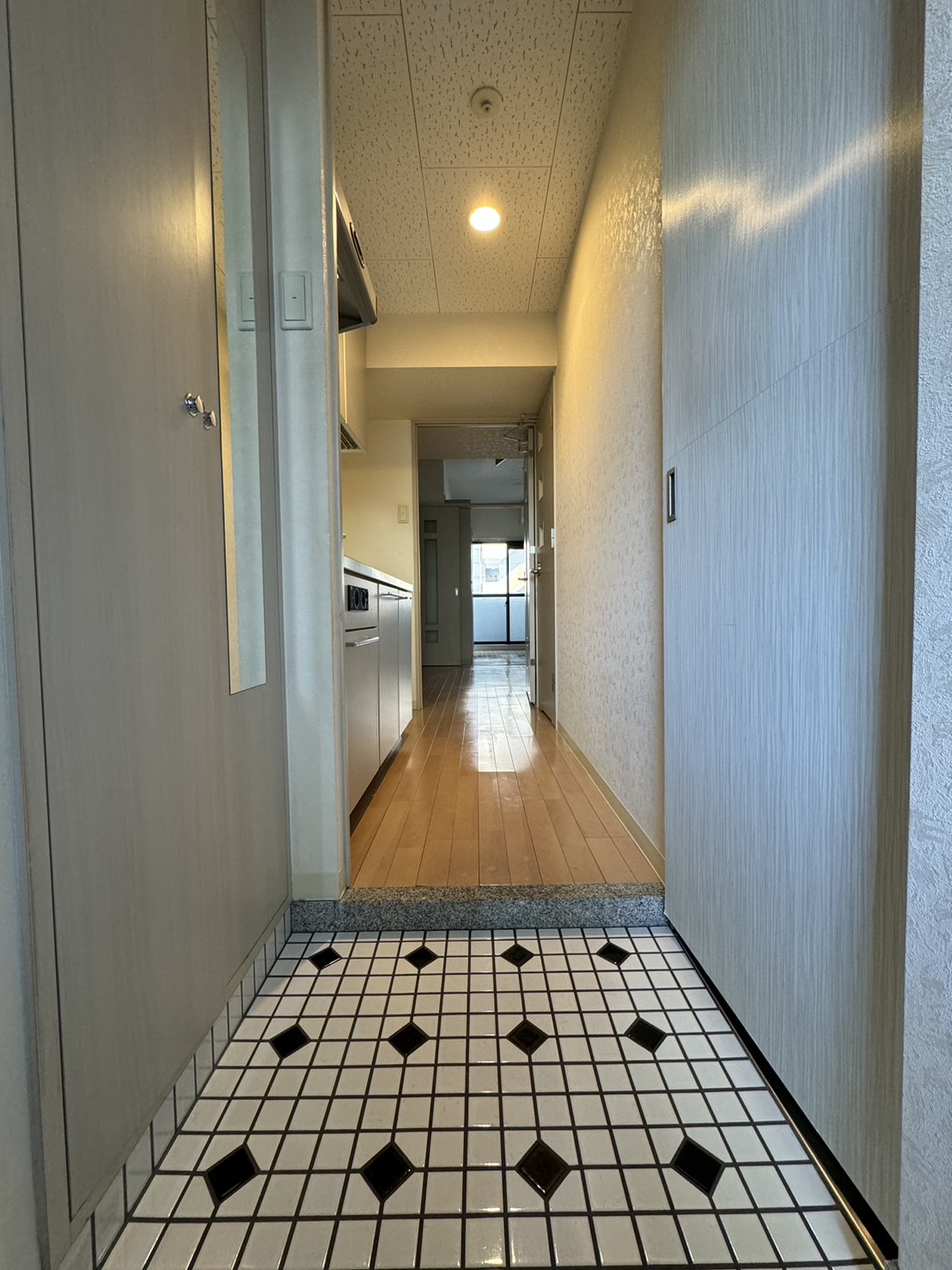 ＪＲ鹿児島本線 博多駅 徒歩14分 15階建 築22年の玄関写真