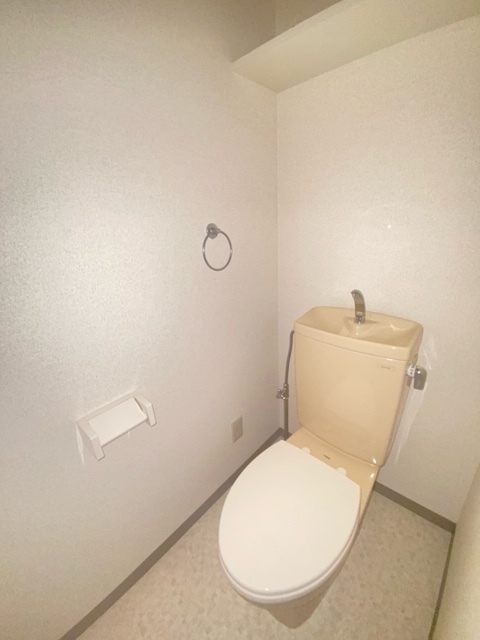トイレ　他のお部屋の参考写真です。
