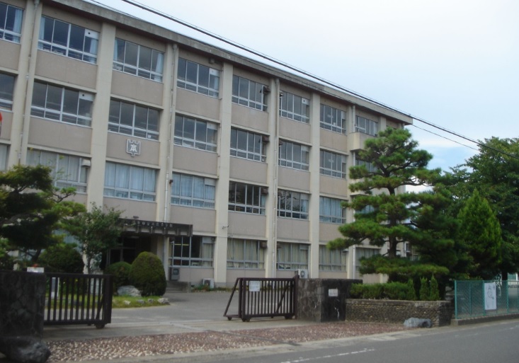 【ドリームソフィア神田町の中学校】