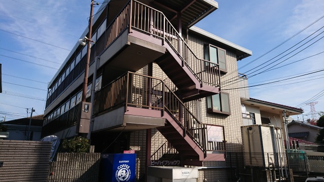 生駒郡三郷町立野南のマンションの建物外観