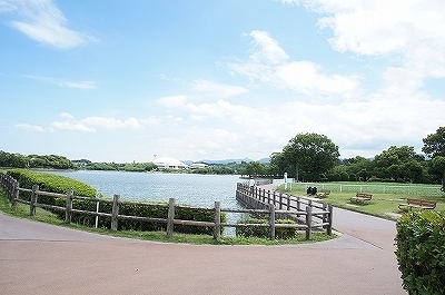 【糟屋郡粕屋町戸原西のマンションの公園】