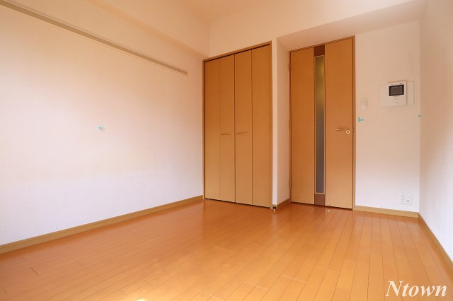 居室・リビング　居間です