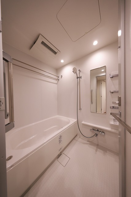 バス・シャワールーム　風呂