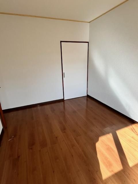 その他部屋・スペース　風通しも良い寝室です☆