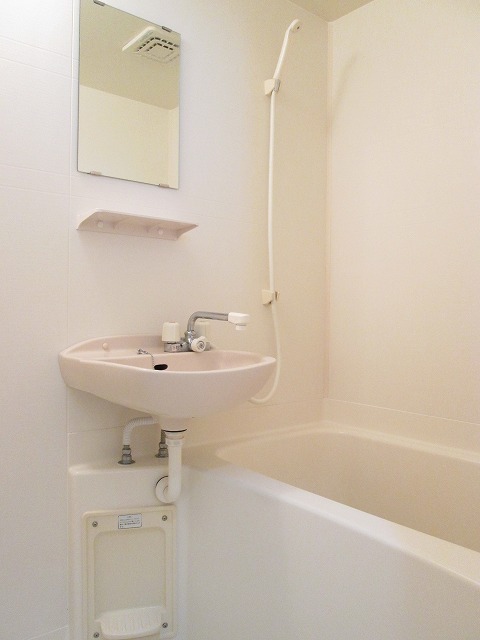 バス・シャワールーム　バス