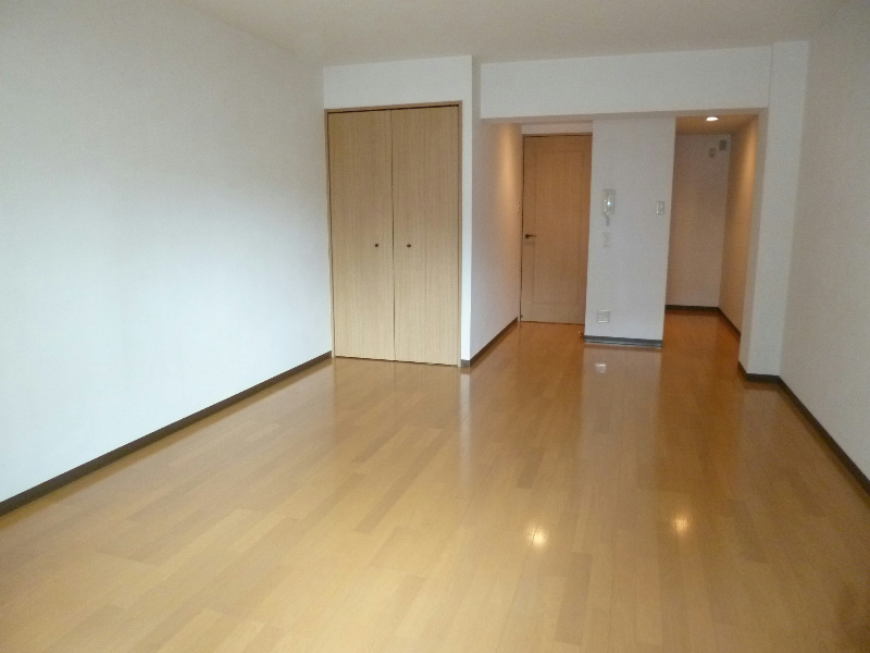 その他部屋・スペース　収納完備でお部屋を広くお使いいただけます。