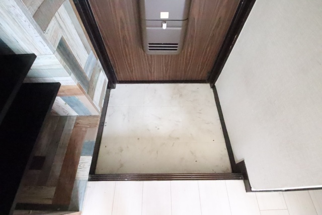 玄関　※別号室の参考写真です　現況優先※