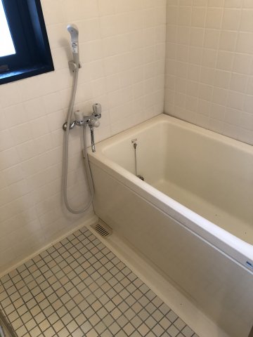 バス・シャワールーム　バストイレ別でオススメです