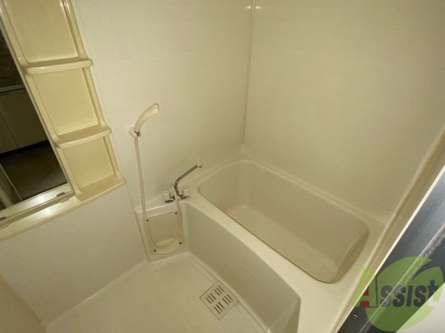 バス・シャワールーム　バスルームはこちらです。一日の疲れをここで癒して下さい。