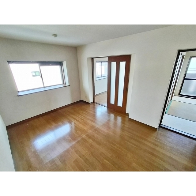 居室・リビング　※全て別部屋の写真になります