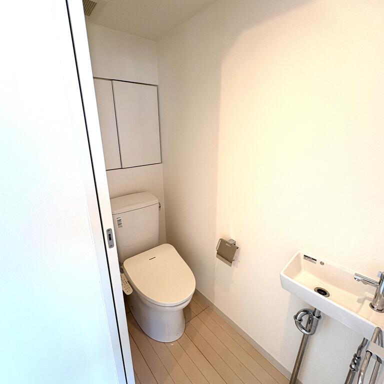 Tiedeur AZABUDAIのトイレ写真