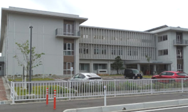 中学校　湯梨浜町立湯梨浜中学校（中学校）まで1324m