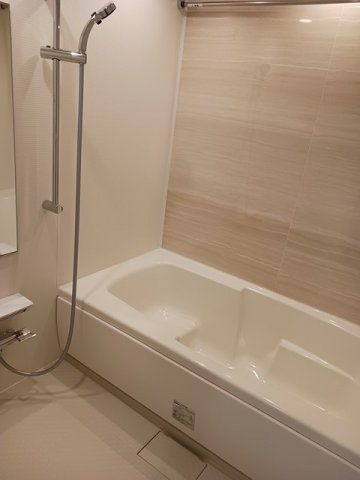 バス・シャワールーム　ゆったり過ごせるお風呂です