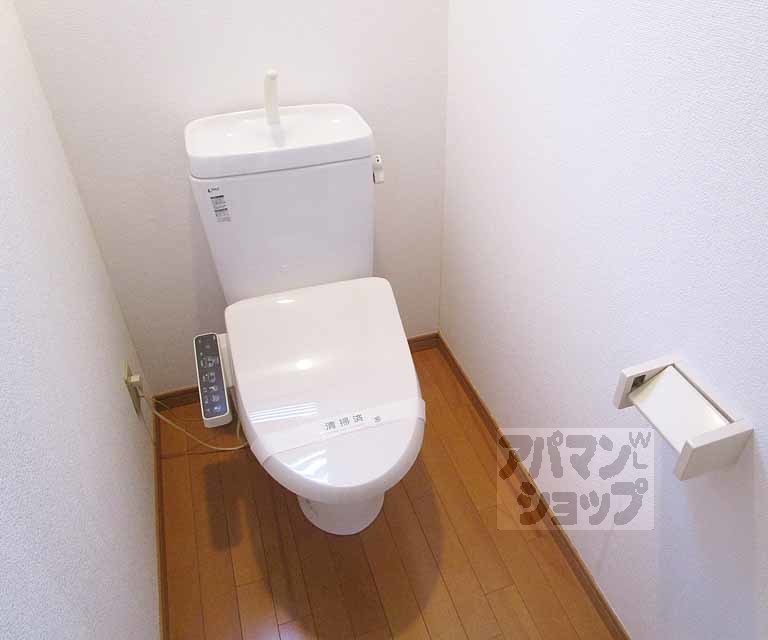 トイレ　１０２号室の写真です。