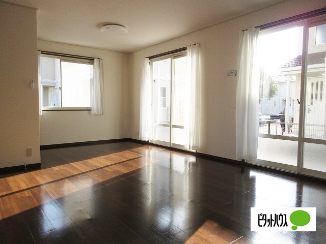 居室・リビング　リビング