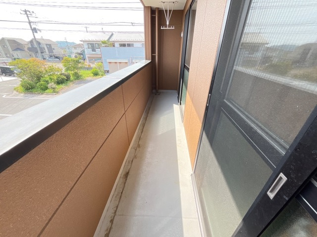 バルコニー　外からの目が気にならないバルコニーで洗濯物が干せます