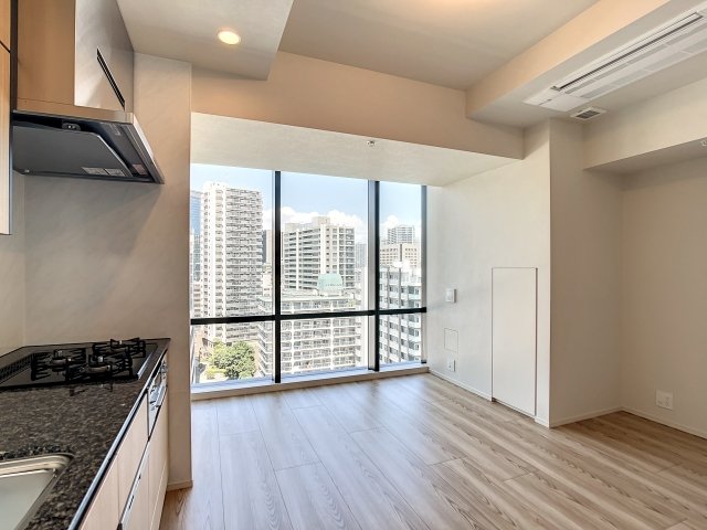 居室・リビング　内観1