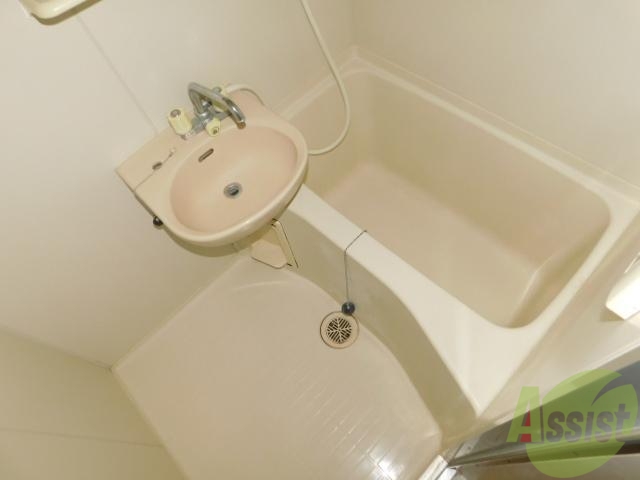 バス・シャワールーム　ゆったり入れます