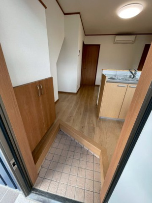 玄関　シューズボックス付きの玄関です♪