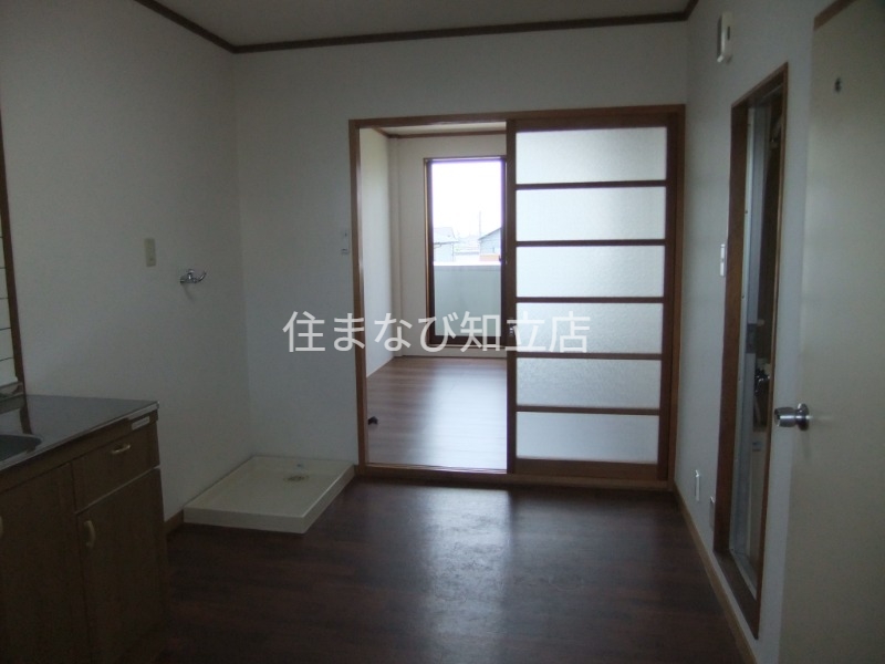 居室・リビング　同型別部屋写真