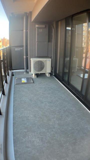 バルコニー　奥行きのあるバルコニー