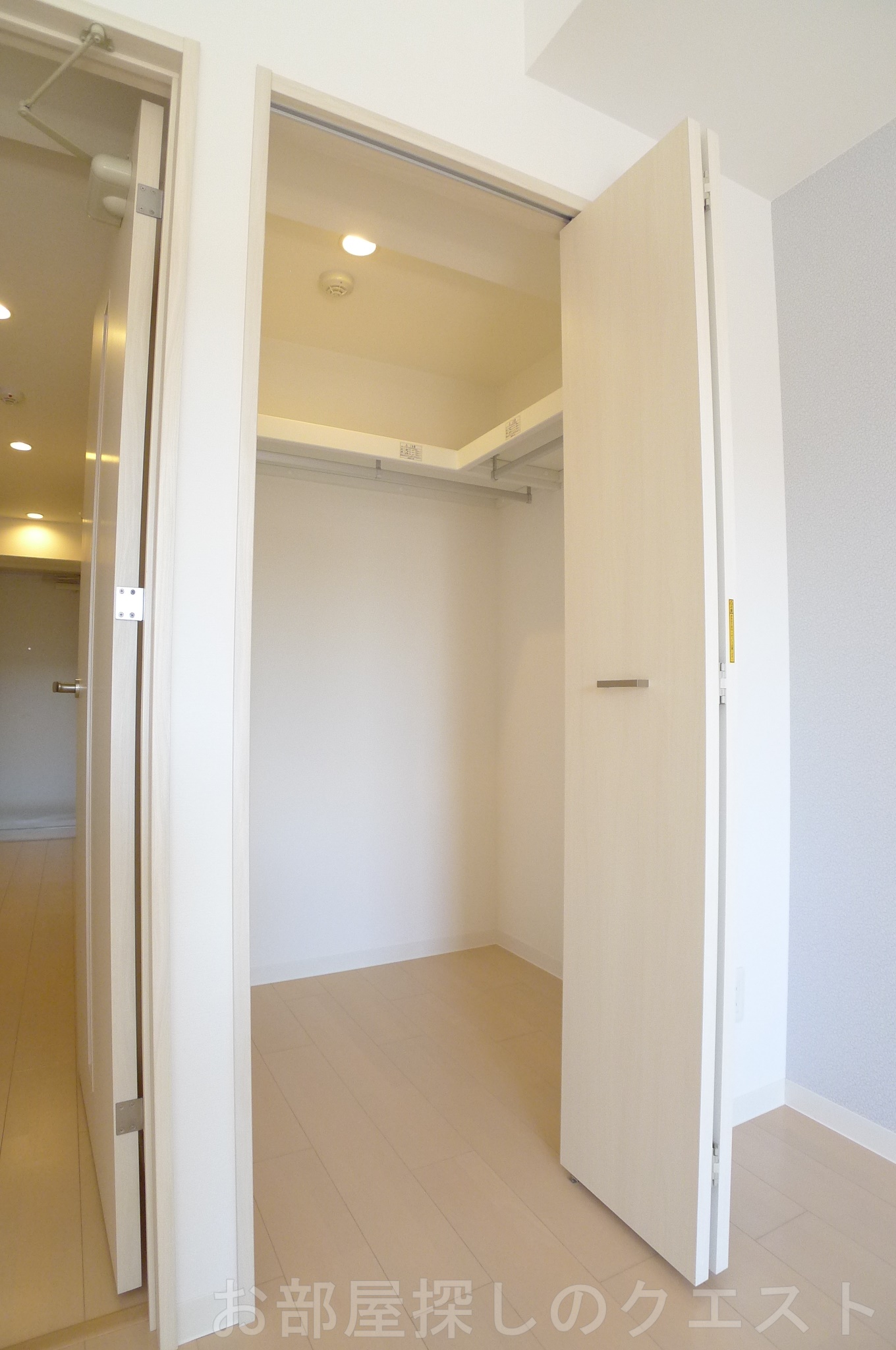 収納　（写真は同仕様）