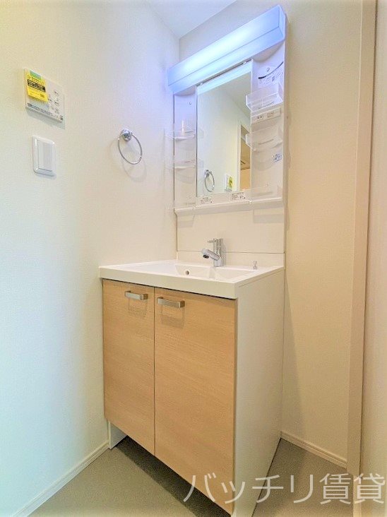 洗面設備　画像は同シリーズタイプの為、参考写真になります。