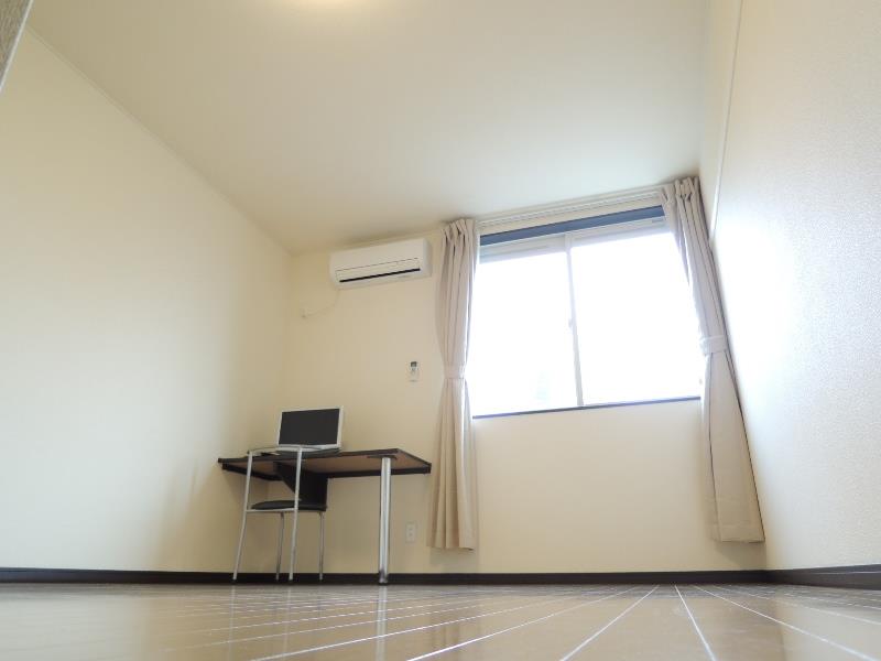 居室・リビング　家具家電付により急な転勤や新生活を今すぐスタートできます！