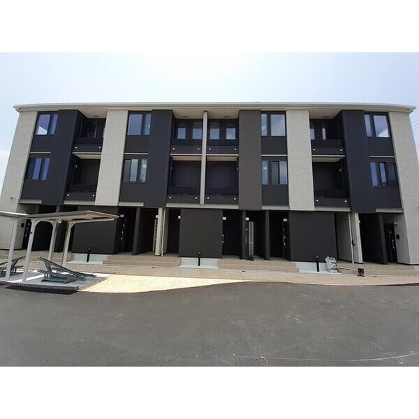 建物外観　カメラ付きインターホン完備☆