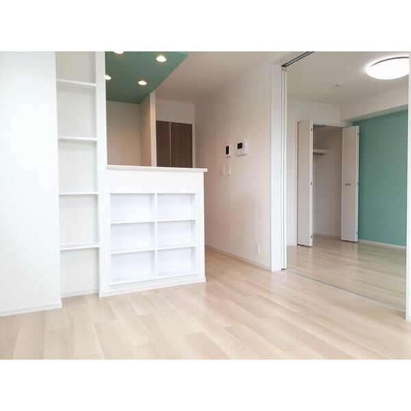 居室・リビング　10.2帖のLDKです♪