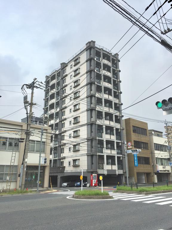 建物外観　外観はタイル張りです