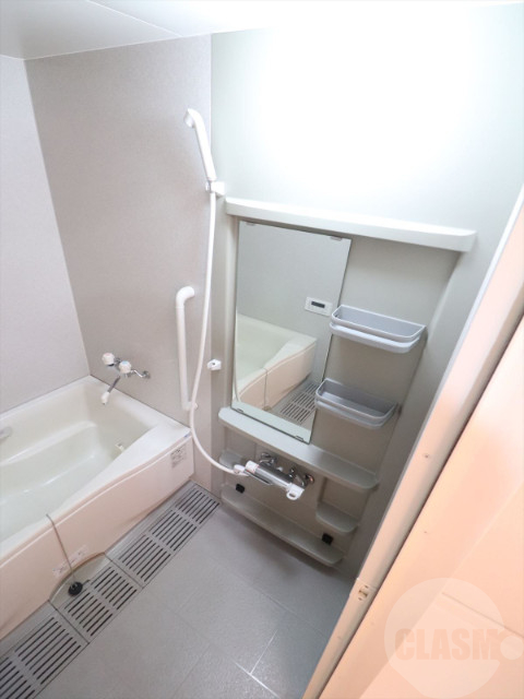 バス・シャワールーム　綺麗な浴室
