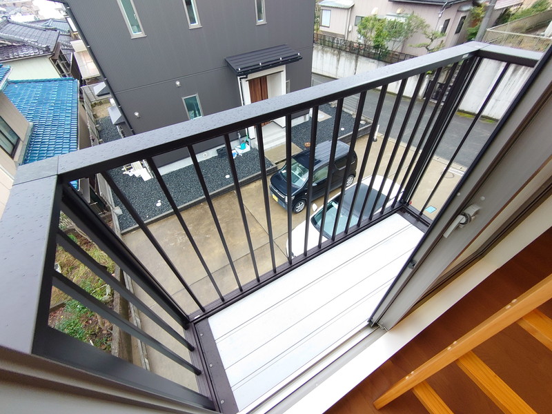 居室・リビング　バルコニー付き