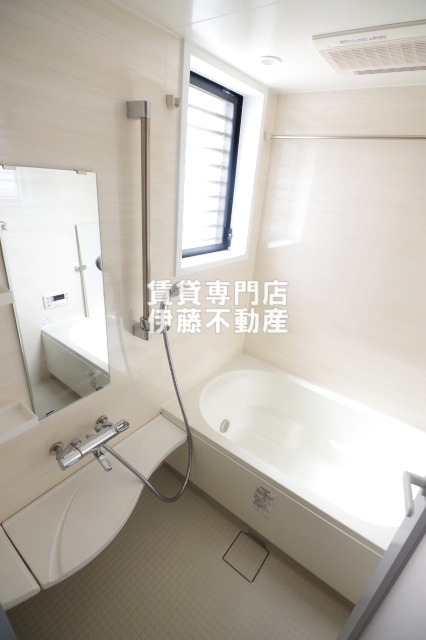 バス・シャワールーム　追い焚き機能付給湯設備＆浴室換気乾燥機