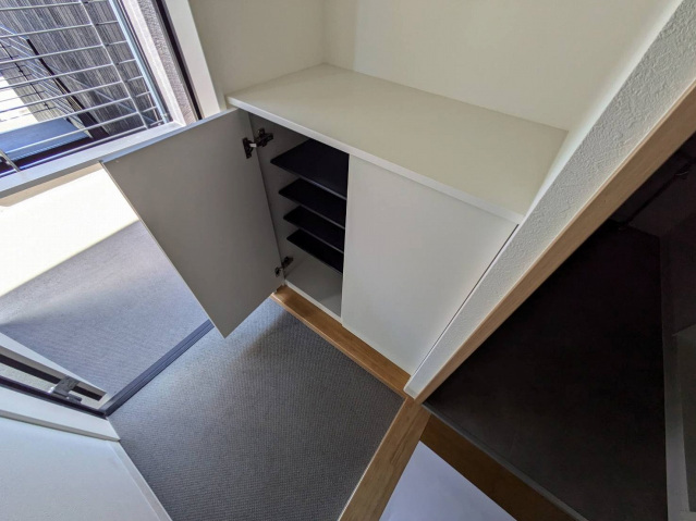 玄関　別号室の写真です（反転）