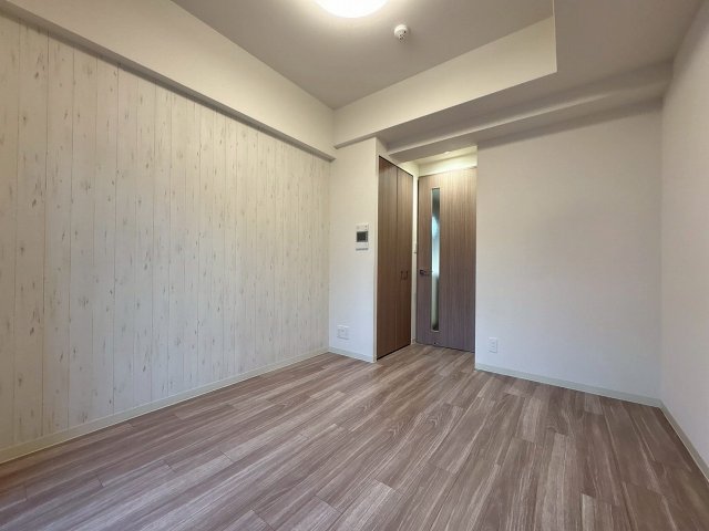 その他部屋・スペース　広くて明るい寝室