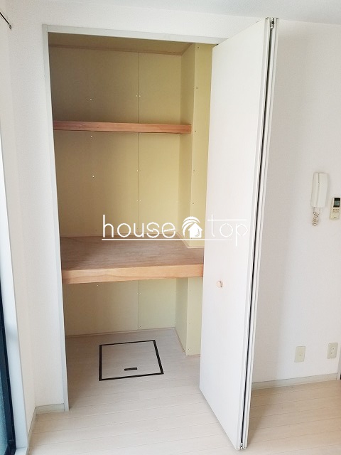 収納　奥行きのあるクローゼット