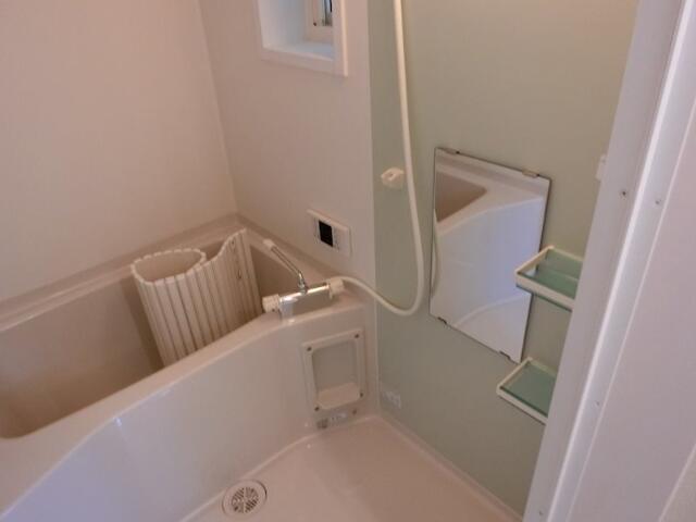 バス・シャワールーム　?