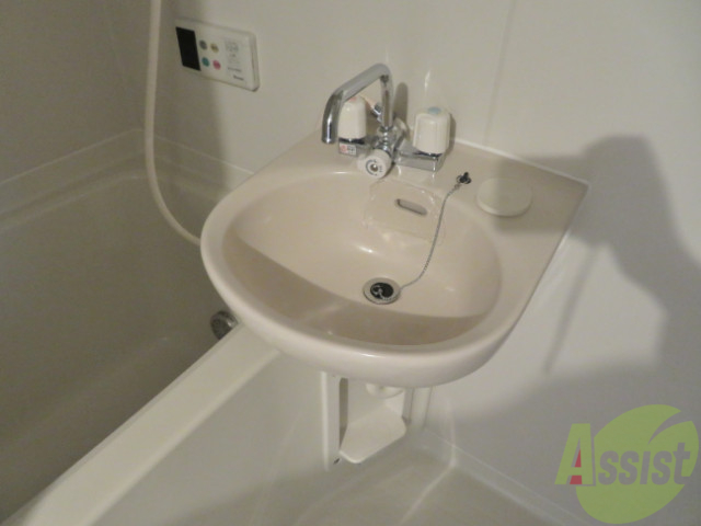 洗面設備　洗面台。身支度にはかかせないですよね～。