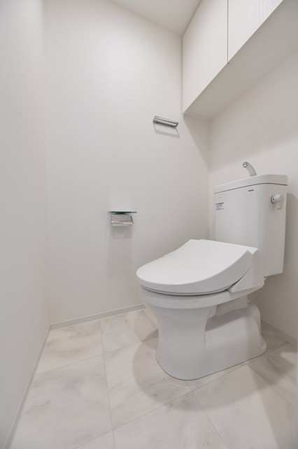 トイレ　※写真は同タイプ住戸です。