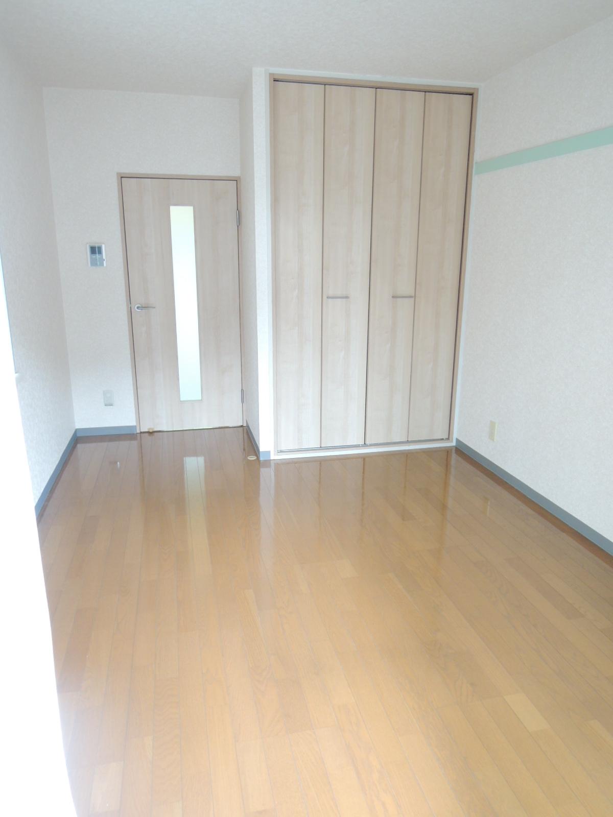 居室・リビング　【エトワール永山】