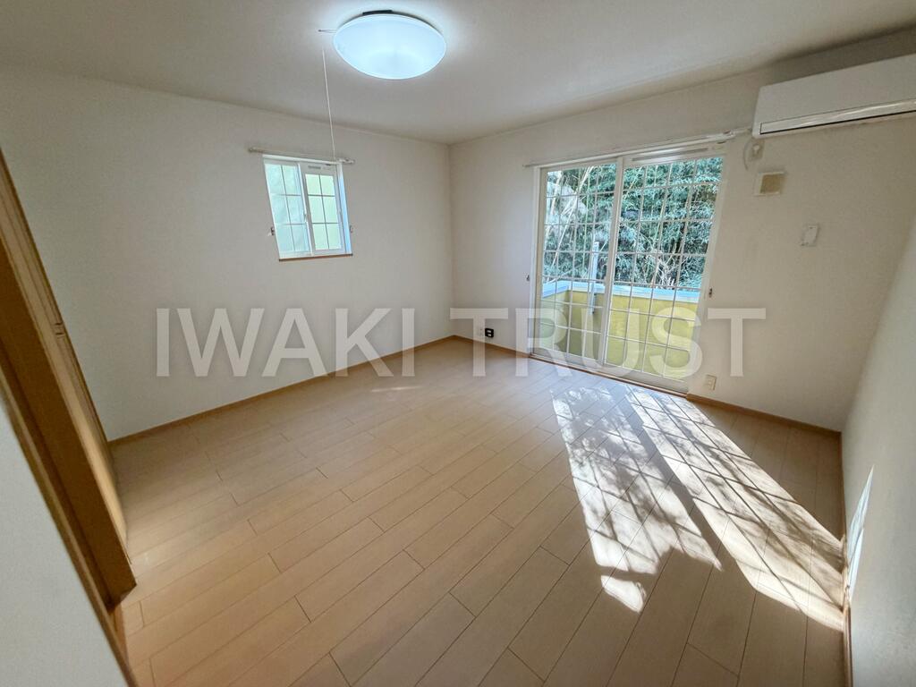 居室・リビング　※同物件別部屋の参考写真です