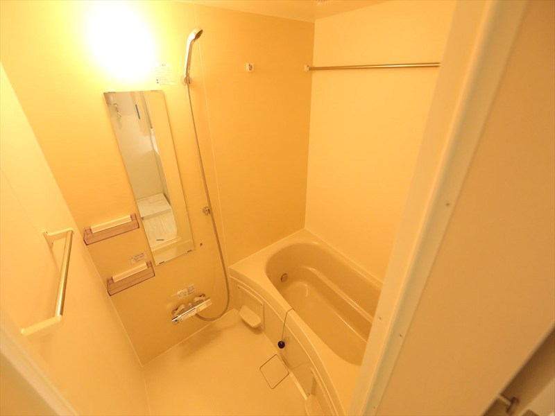 バス・シャワールーム　浴室暖房乾燥機付　追い焚き・オートバス機能付お風呂