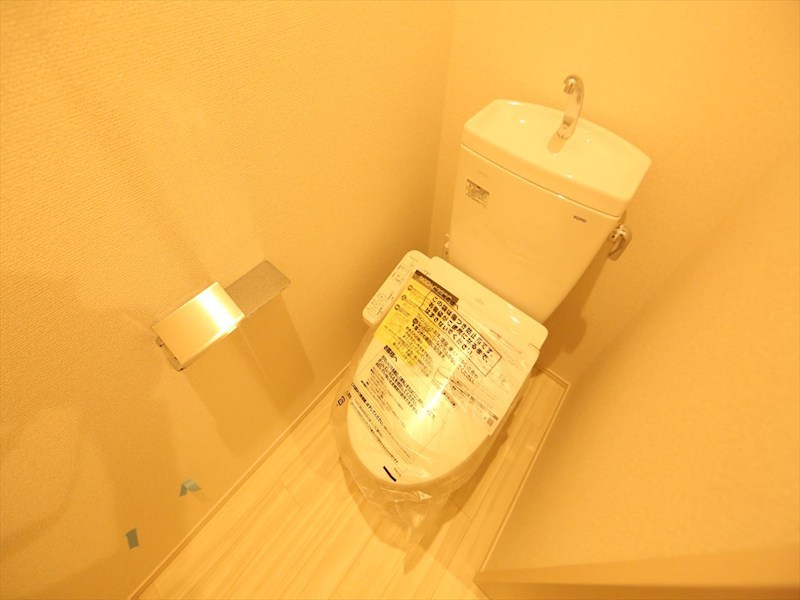 トイレ　温水洗浄暖房便座付トイレ