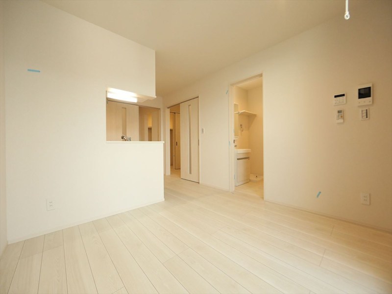 居室・リビング　ＬＤＫ10.3帖　カウンターキッチン　エアコン完備