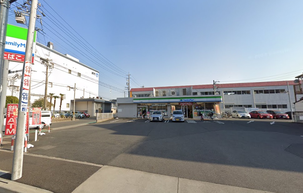 コンビニ　ファミリーマート 氷室町店（コンビニ）まで60m