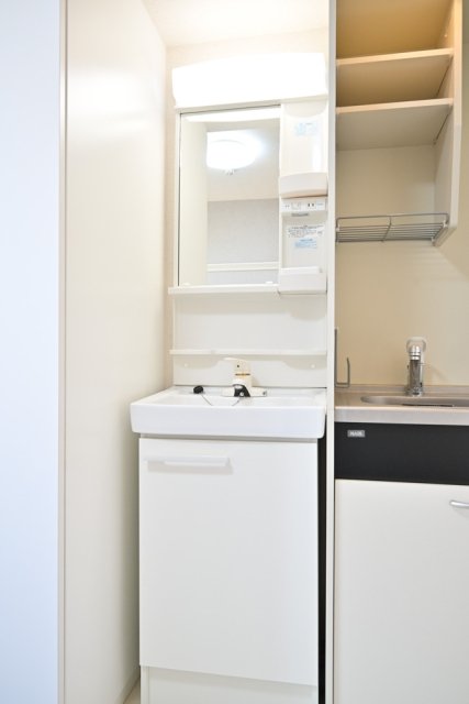 洗面設備　独立洗面台で身支度をすべて済ませてしまいましょう